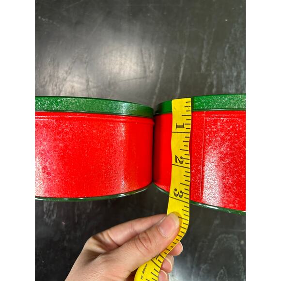 Christmas Bears- Round Decorative Tins- Nesting Set of 2- some wear Vtg Holly - Picture 4 of 5